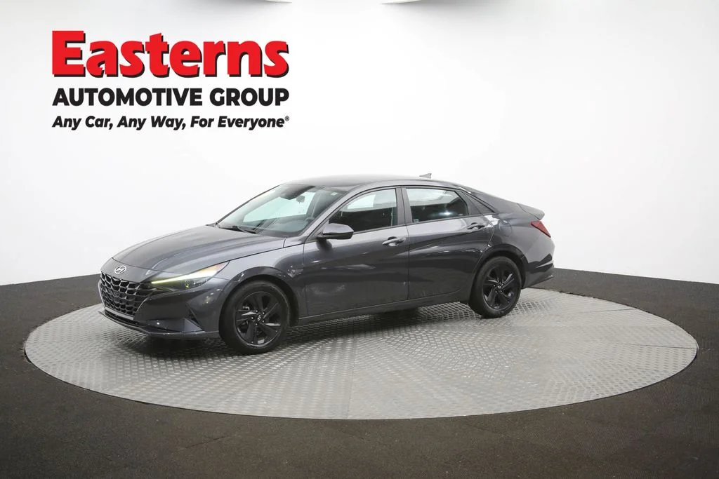 Used 2021 Gray Hyundai SEL image 56