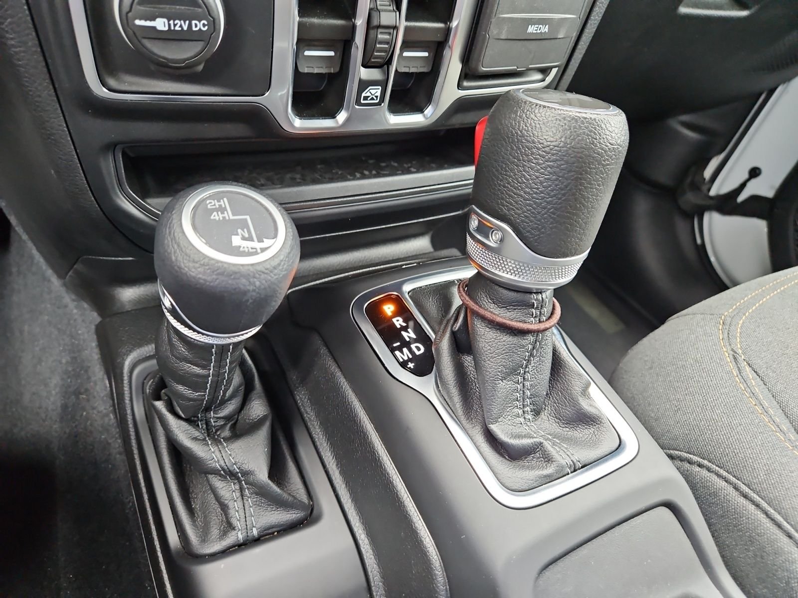 Used 2024 White Jeep Sport S image 26