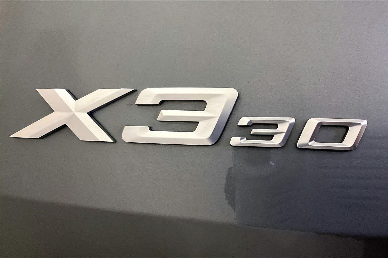Used 2026 Skyscraper Grey Metallic BMW 30 xDrive image 9