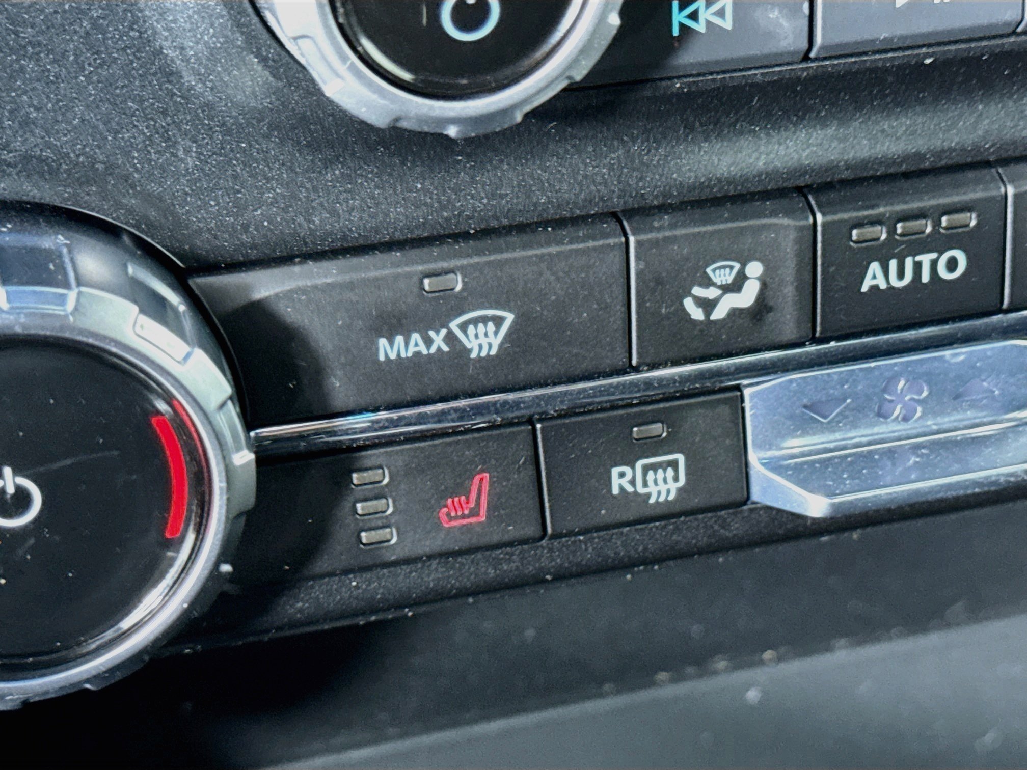 Used 2023 Agate Black Metallic Ford XLT image 20