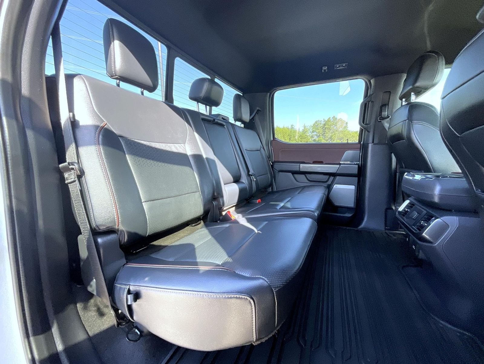 Used 2023 White Ford Lariat image 20