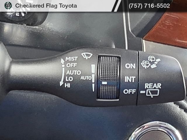 Used 2018 Nebula Gray Pearl Lexus 570 image 32