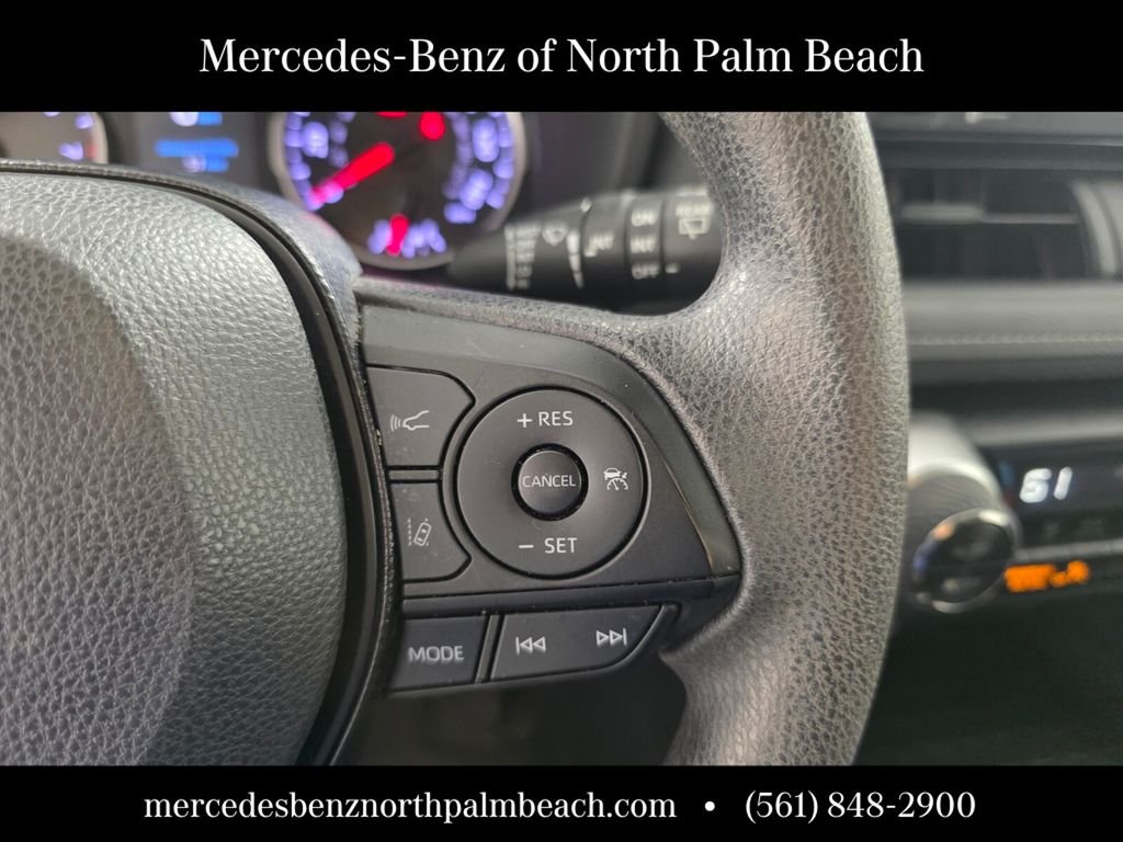 Used 2021 White Toyota XLE image 19