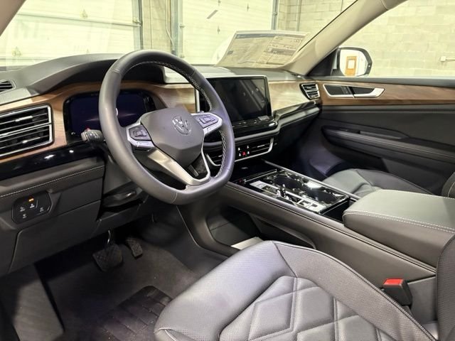 New 2026 White/off-white Volkswagen 2.0T SE w/Technology image 9
