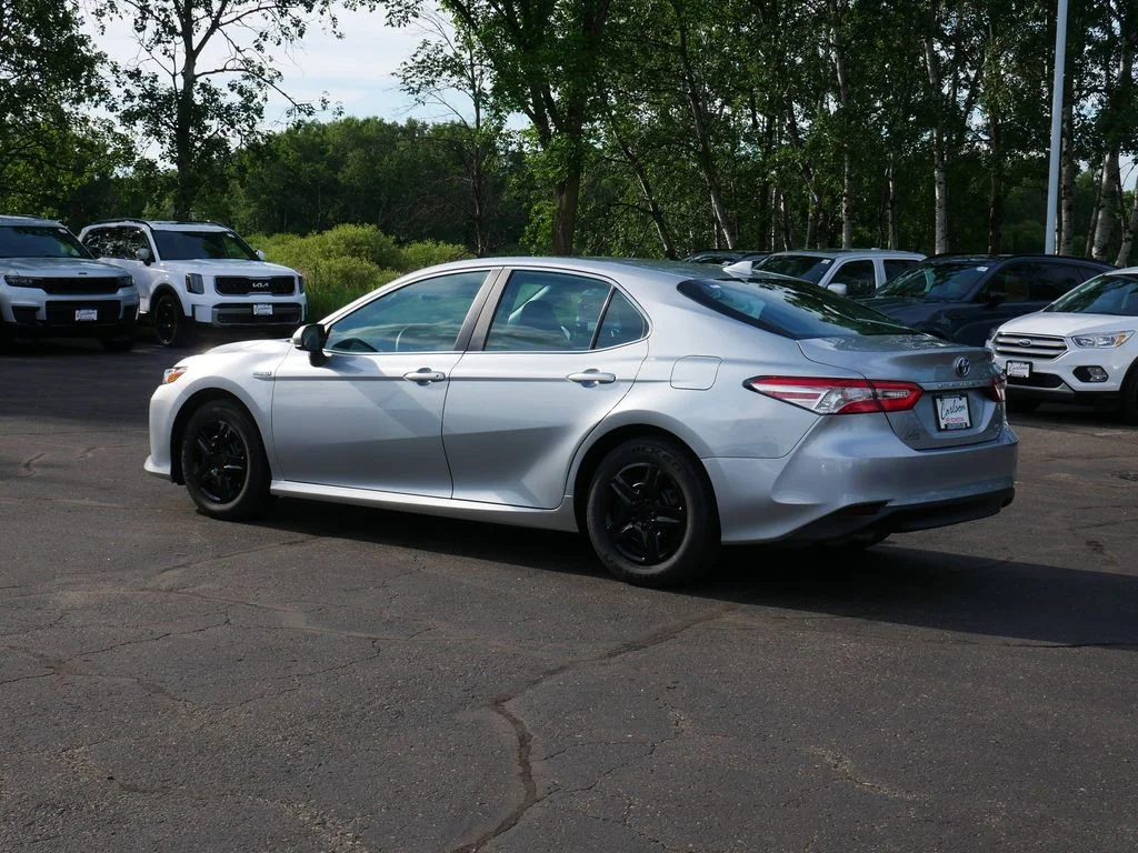 Used 2020 Silver Toyota LE image 6