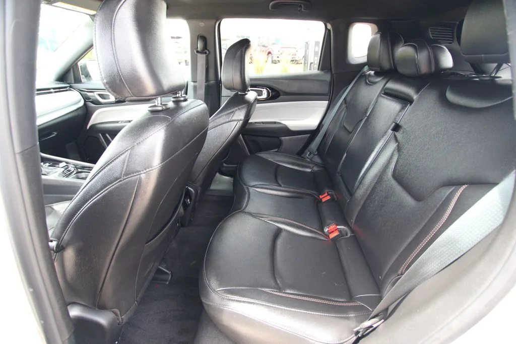 Used 2024 Silver Zynith Jeep Limited image 7