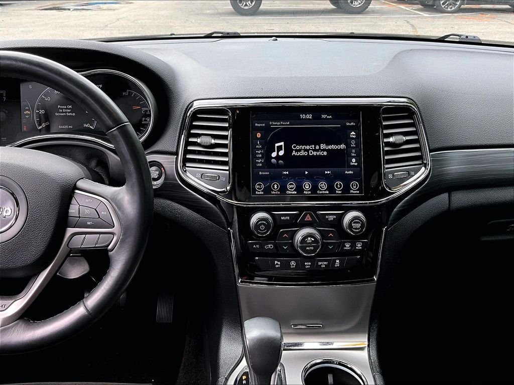 Used 2019 Bright White Clearcoat Jeep Altitude image 18