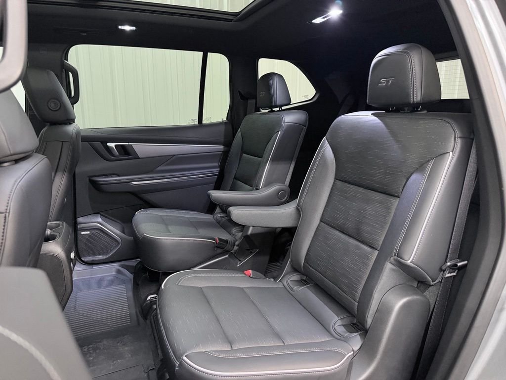 Used 2025 Gray Buick Sport Touring image 36