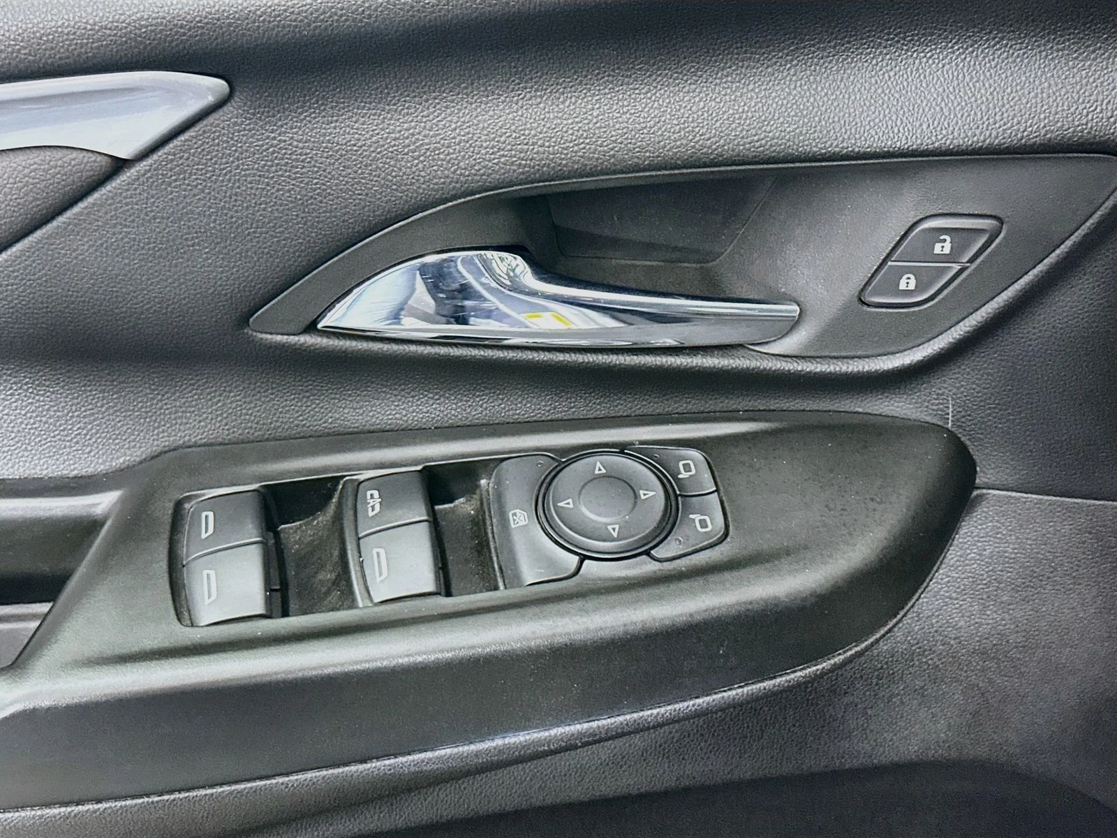 Used 2023 Gray Ghost Metallic Chevrolet 2LT image 19