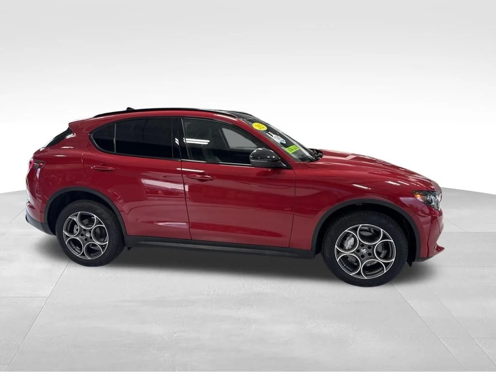 Used 2025 Red Alfa Romeo Base image 10