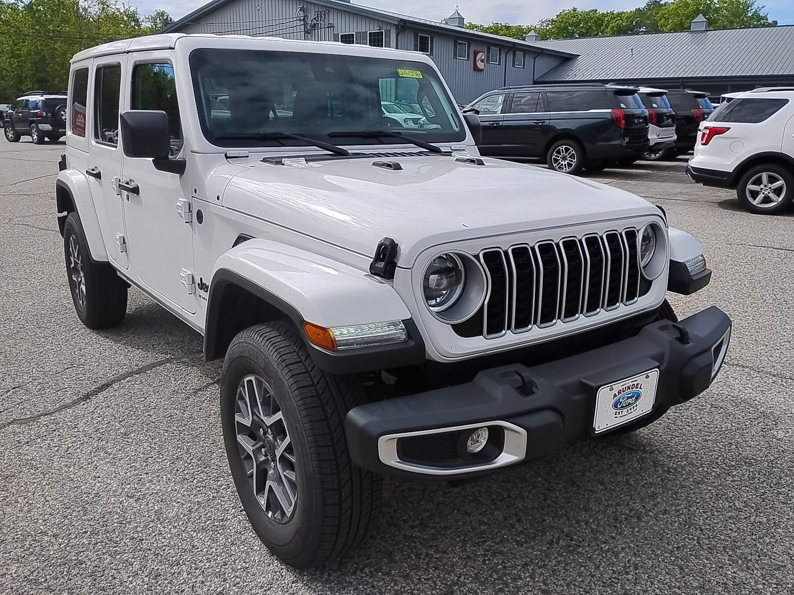 2025 Jeep Wrangler Sahara's photo