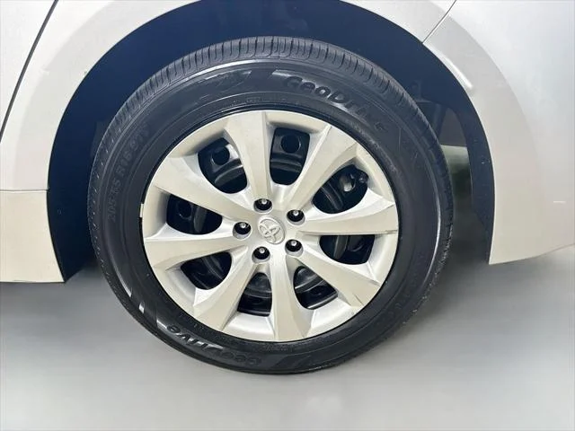 Certified Used 2024 SILVER ME. Toyota  image 29