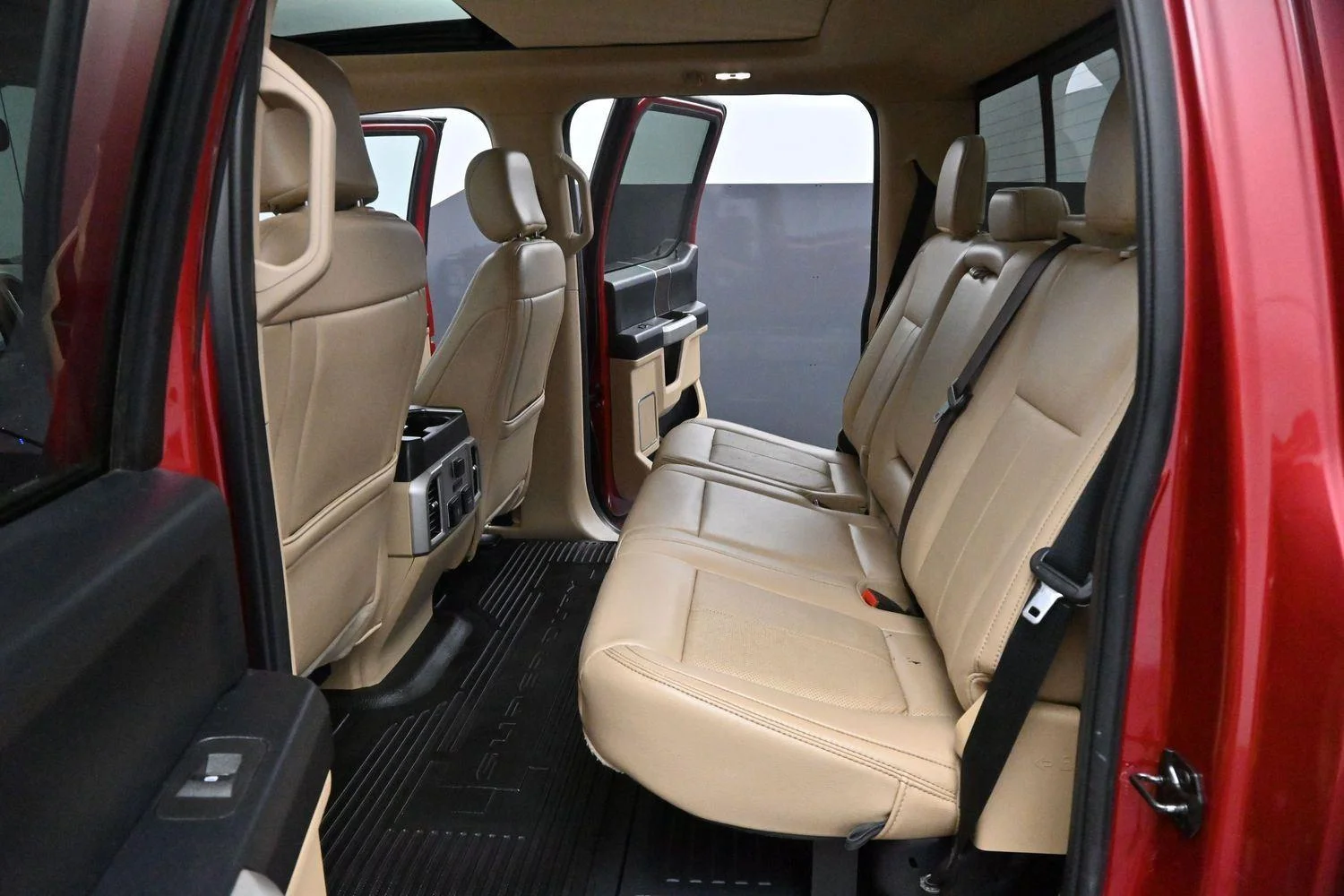 Used 2021 Rapid Red Metallic Tinted Clearcoat Ford LARIAT image 33