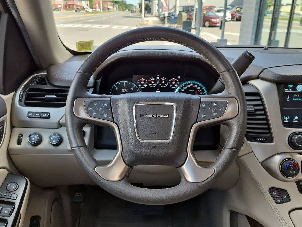 Used 2018 White GMC Denali image 18