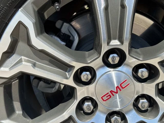 Used 2025 Silver GMC SLT image 25