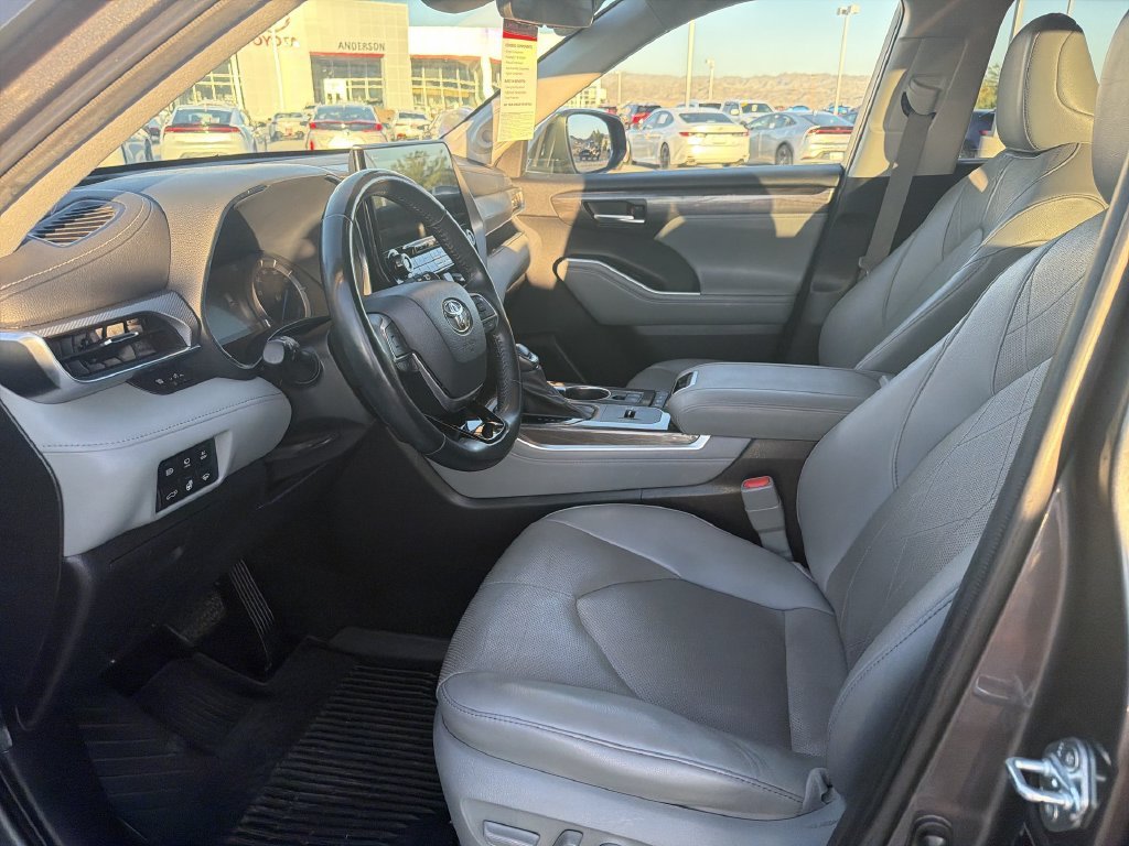 2021 Toyota Highlander Platinum - Photo 26