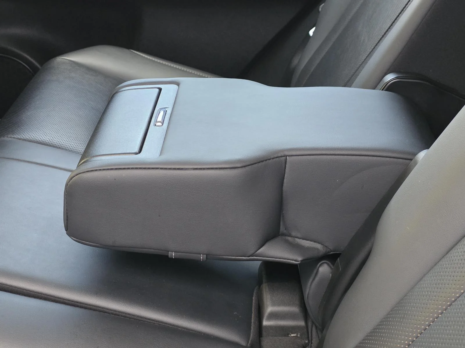 2022 Lexus RX 350 - Photo 10