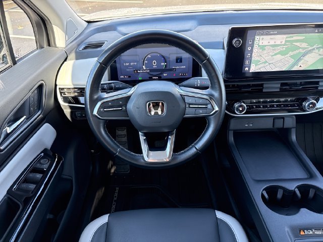 Certified Used 2024 Snowfall Pearl Honda Touring image 14