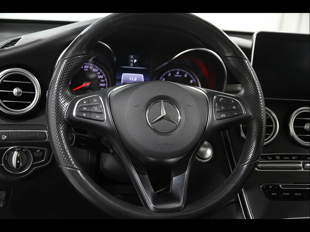 Used 2019 Black Mercedes-Benz GLC 300 4MATIC® image 7