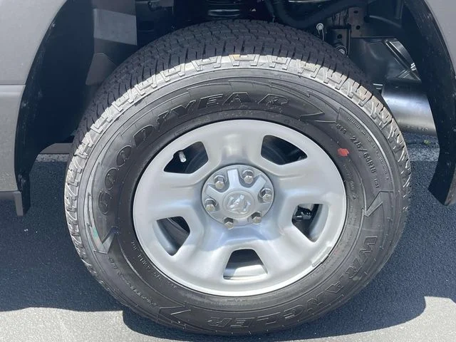 2025 RAM 1500 Tradesman - Photo 9