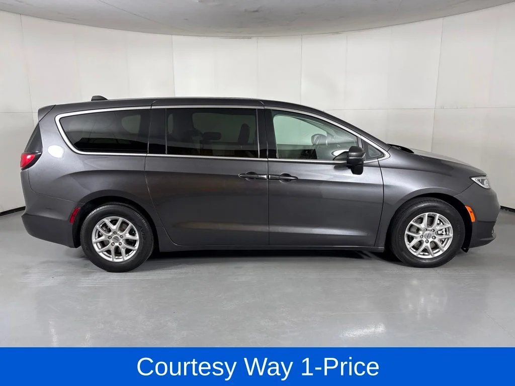 Used 2023 Gray Chrysler Touring L image 12