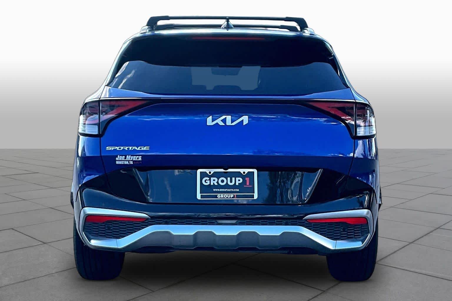 Used 2023 Sapphire Blue Kia SX-Prestige image 4
