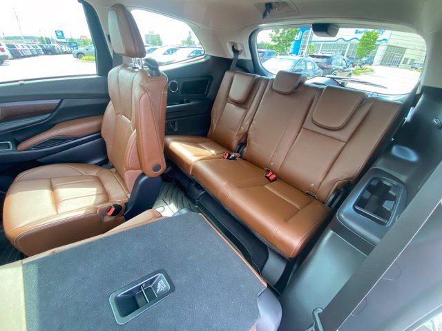 Used 2023 Mahogany Pearl Subaru Touring image 22