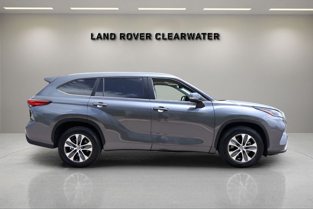 Used 2023 Gray Toyota XLE image 6
