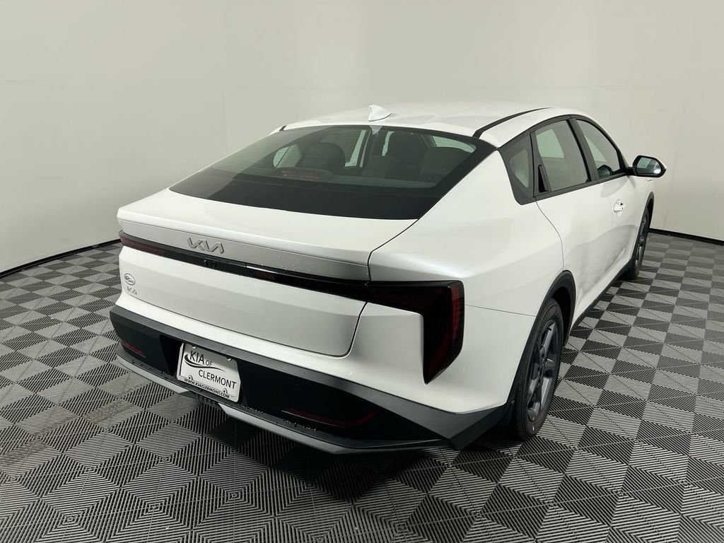 New 2026 Snow White Pearl Kia LXS image 3
