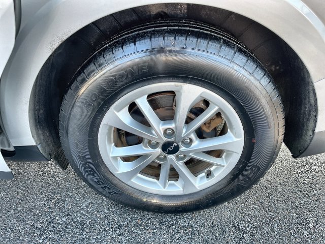 Used 2023 Silver Kia LX Seat Package image 26