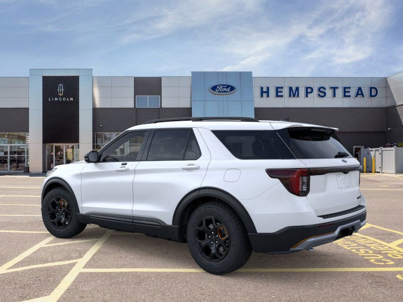 New 2026 Star White Metallic Tri-Coat Ford Tremor® image 4