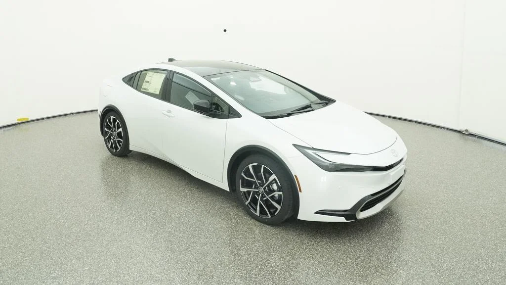 New 2026 Wind Chill Pearl Toyota XSE Premium image 27