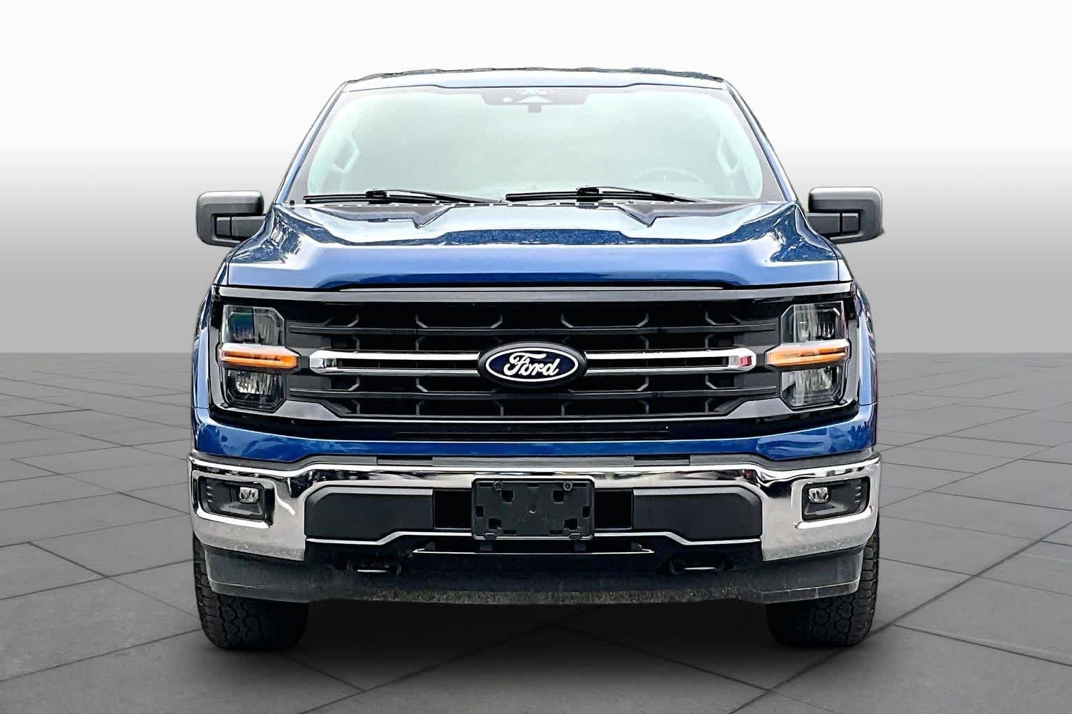 Used 2025 Atlas Blue Metallic Ford XLT image 4