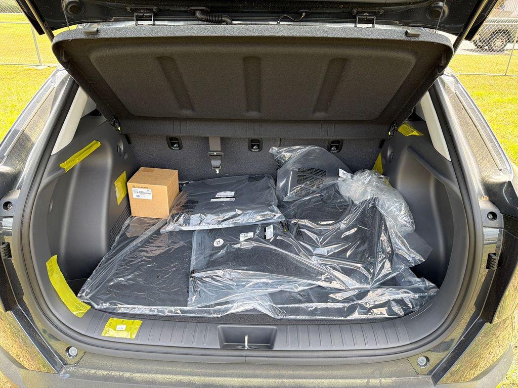 New 2026 Blue Hyundai SEL Sport FWD image 18