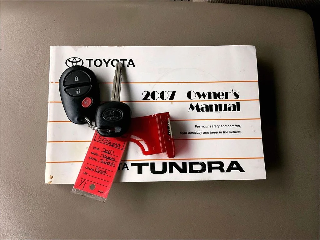Used 2007 Beige Toyota SR5 image 15
