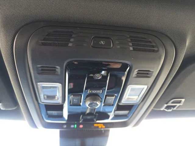 2026 Chevrolet Suburban Premier - Photo 40
