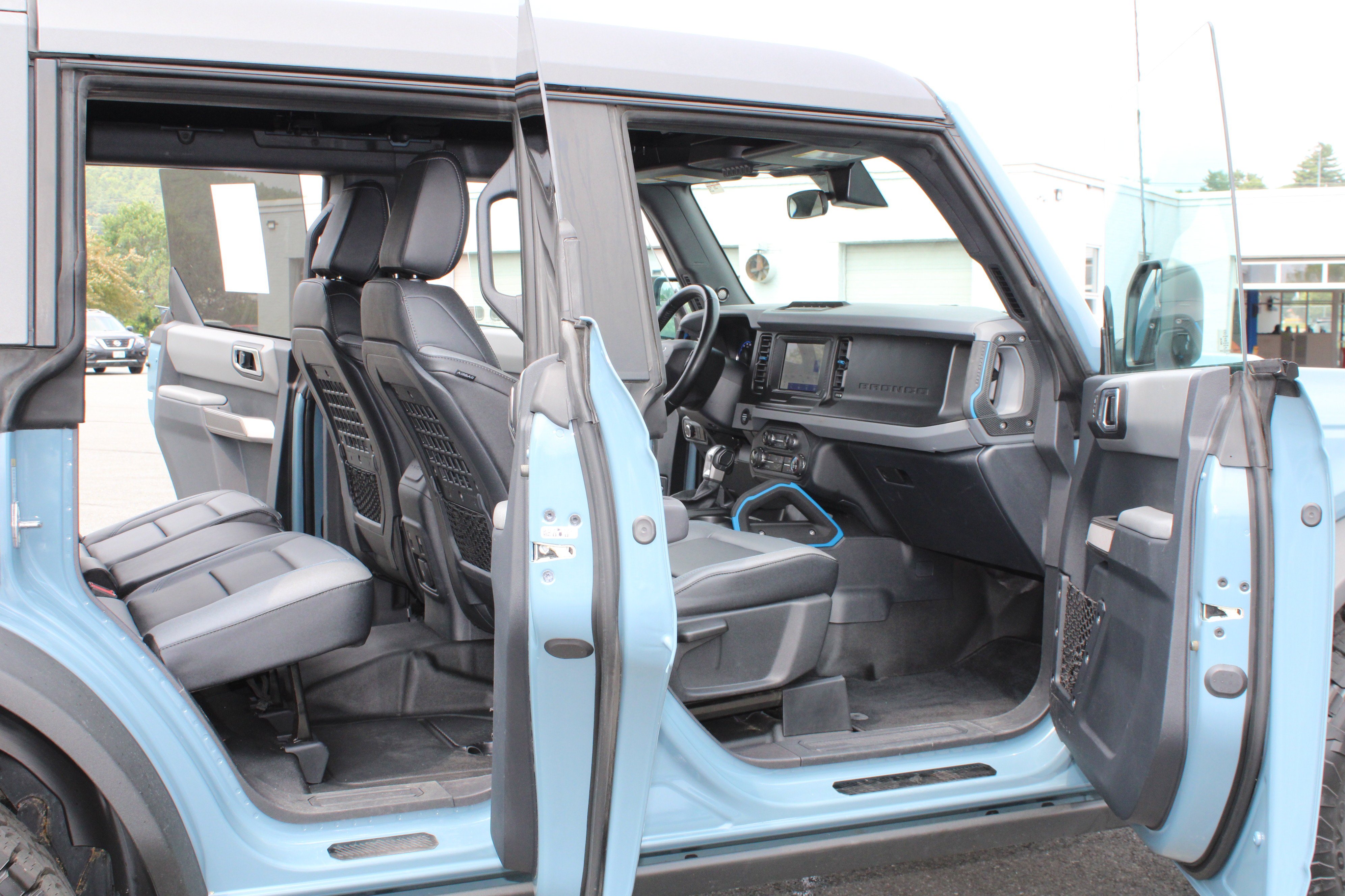 Used 2023 Blue Ford  image 17