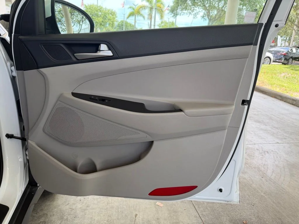 Used 2019 White Hyundai Value image 26