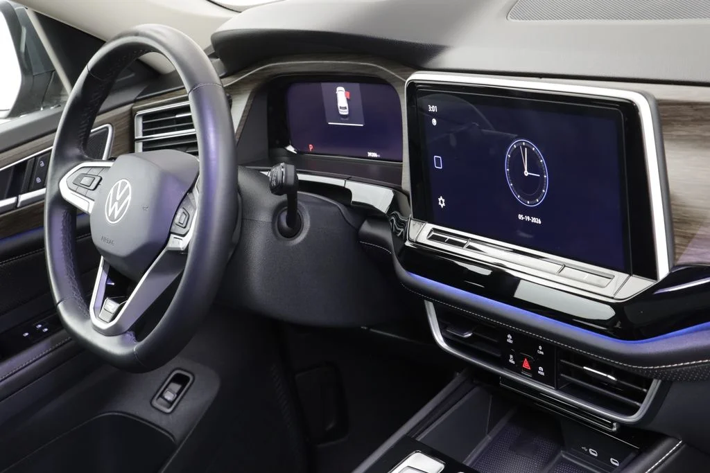 2024 Volkswagen Atlas SEL Premium R-Line - Photo 25