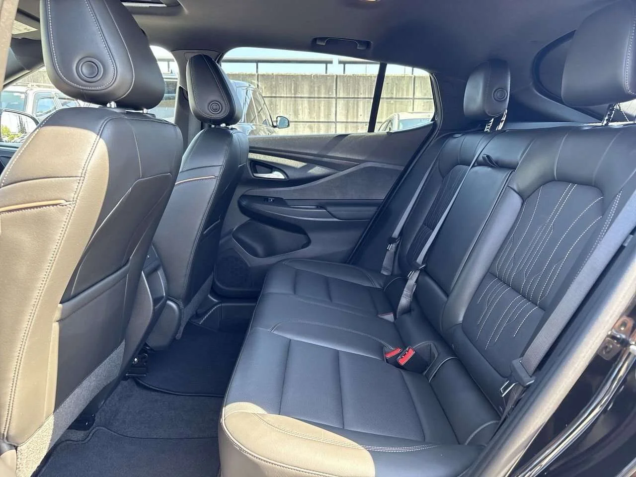 Used 2024 Ebony Twilight Metallic Buick FWD Avenir Dilawri Certified   Local BC   No Accid image 29