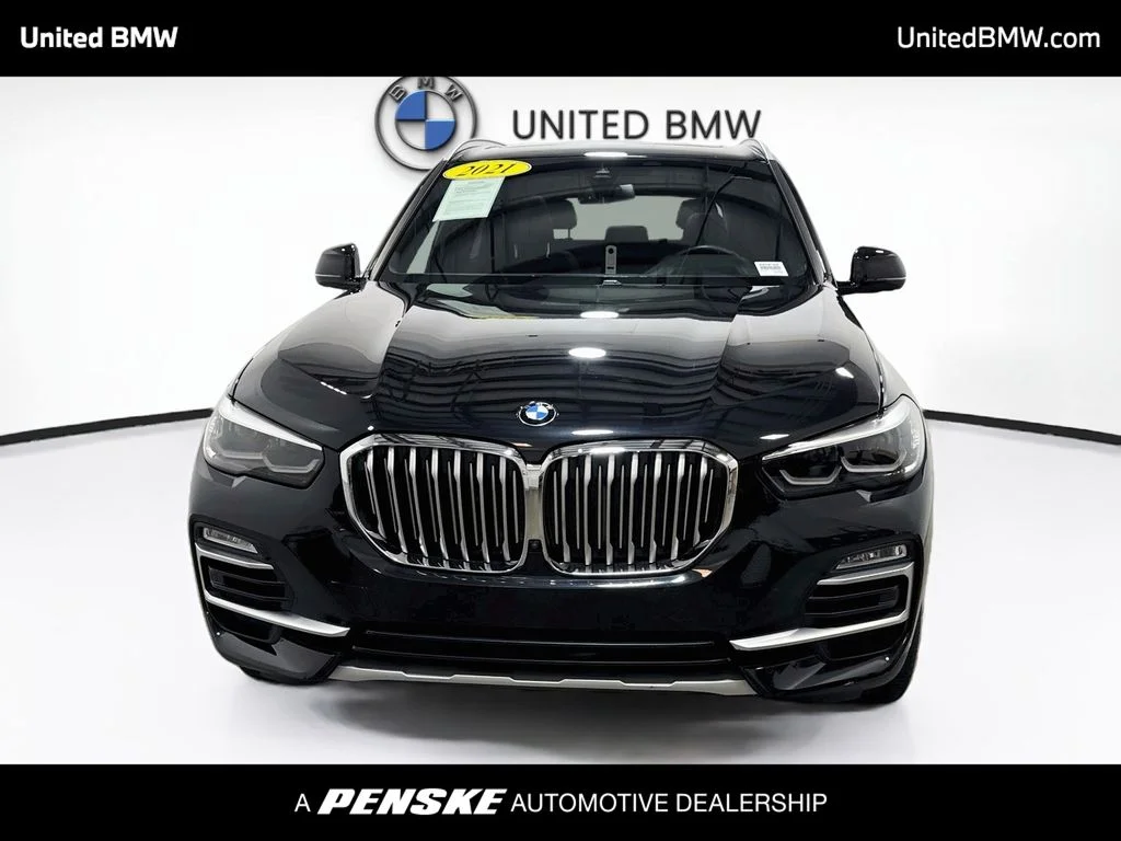 Used 2021 Black Sapphire Metallic BMW xDrive40i image 2