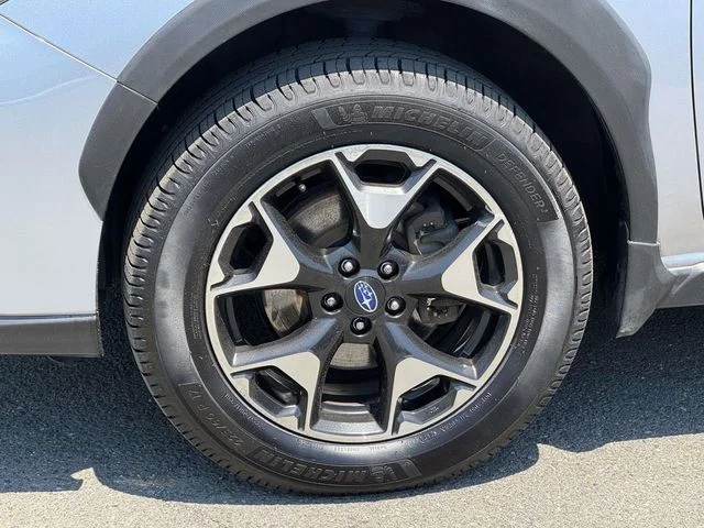 Used 2019 Silver Subaru 2.0i Premium image 11