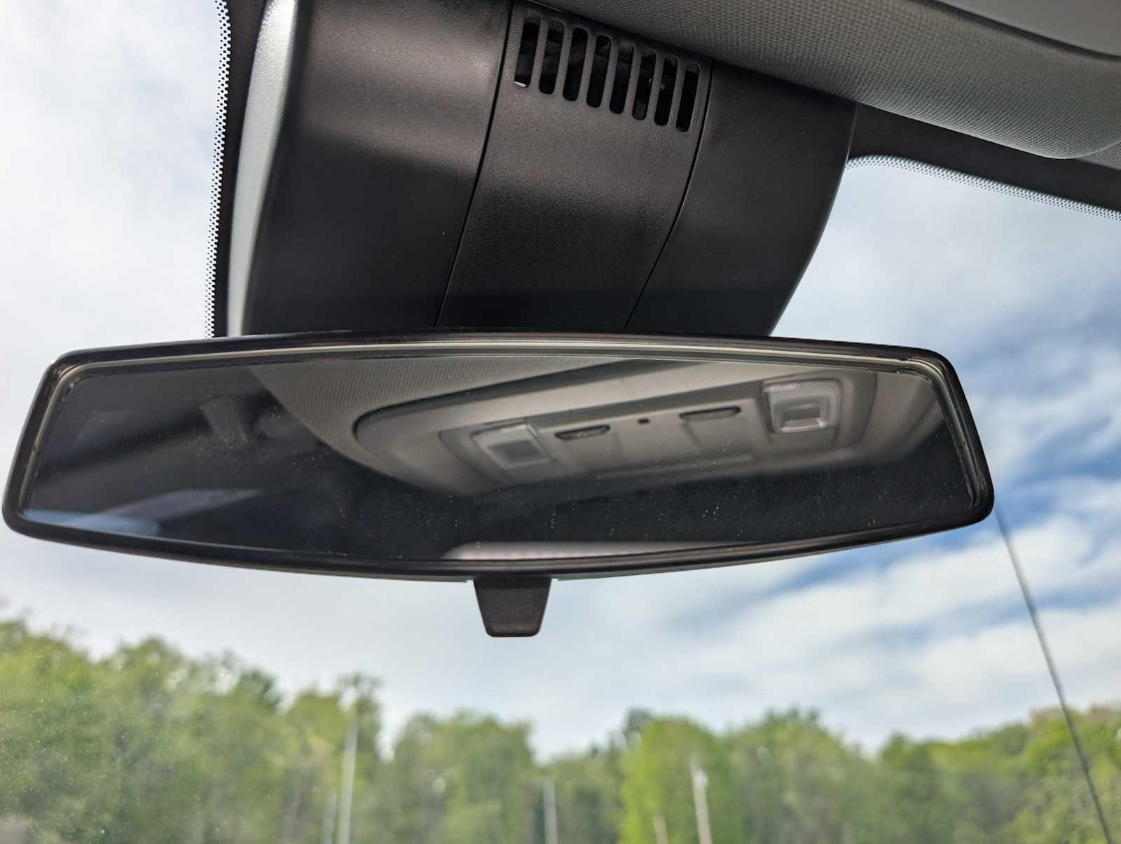 New 2026 Sterling Metallic GMC Elevation image 29