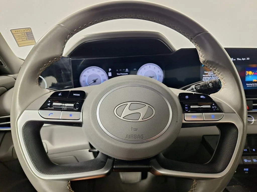 Used 2025 Intense Blue Hyundai SEL Convenience image 15