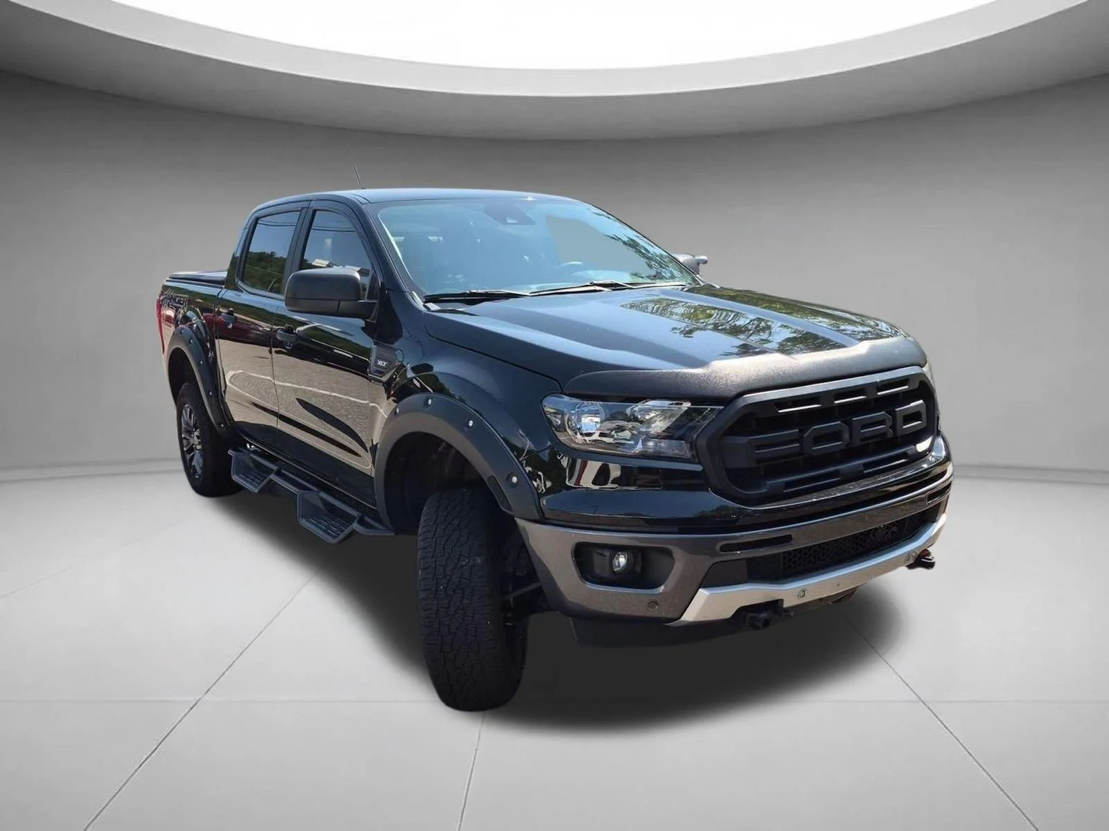 Used 2020 Shadow Black Ford XLT image 3