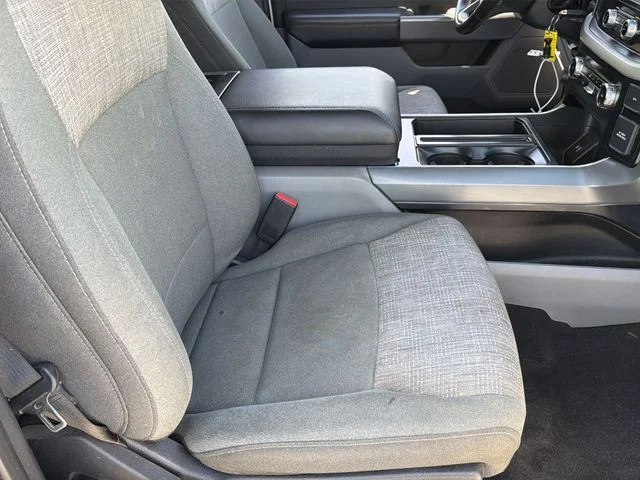 Used 2023 White Ford XLT image 34
