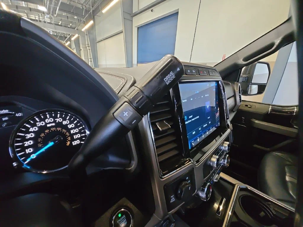 Used 2022 White Ford Platinum image 24