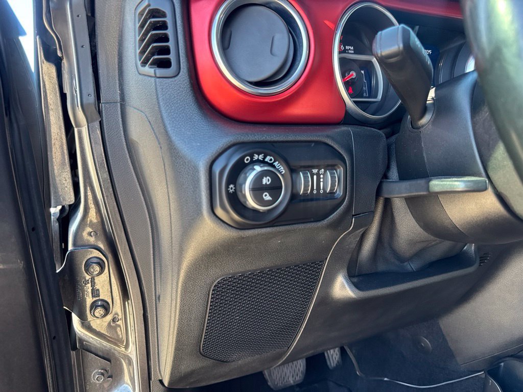 Certified Used 2021 Gray Jeep Rubicon image 19