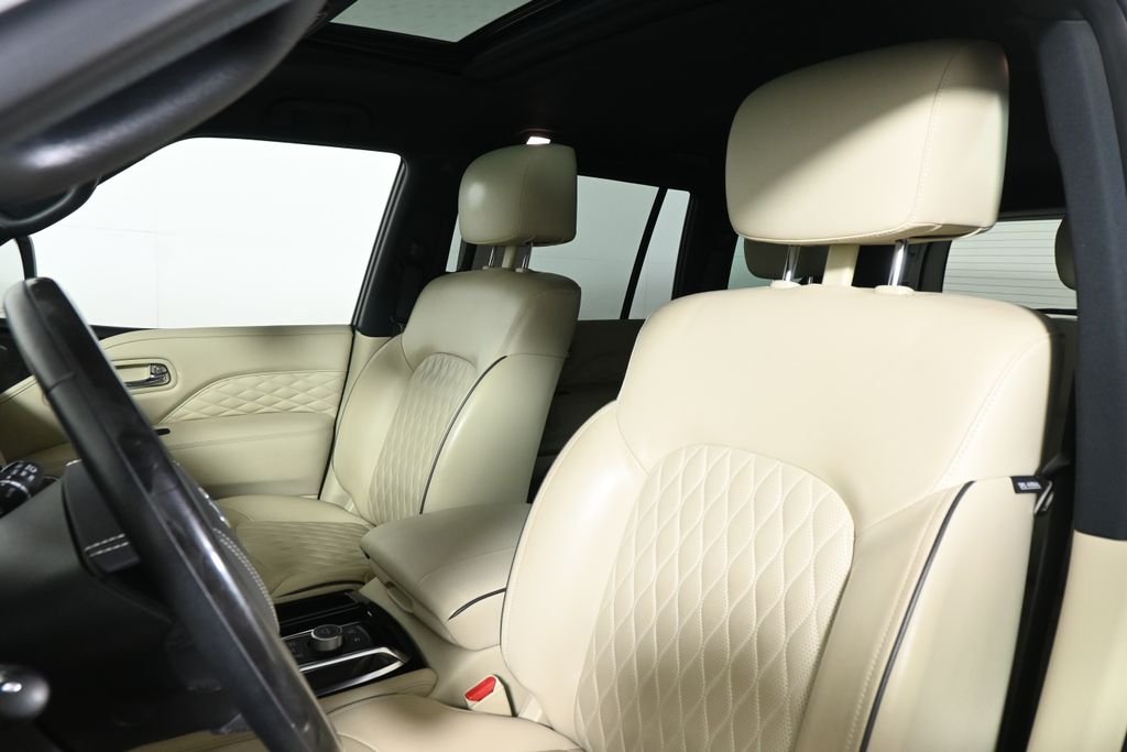 Certified Used 2023 White INFINITI Sensory image 16