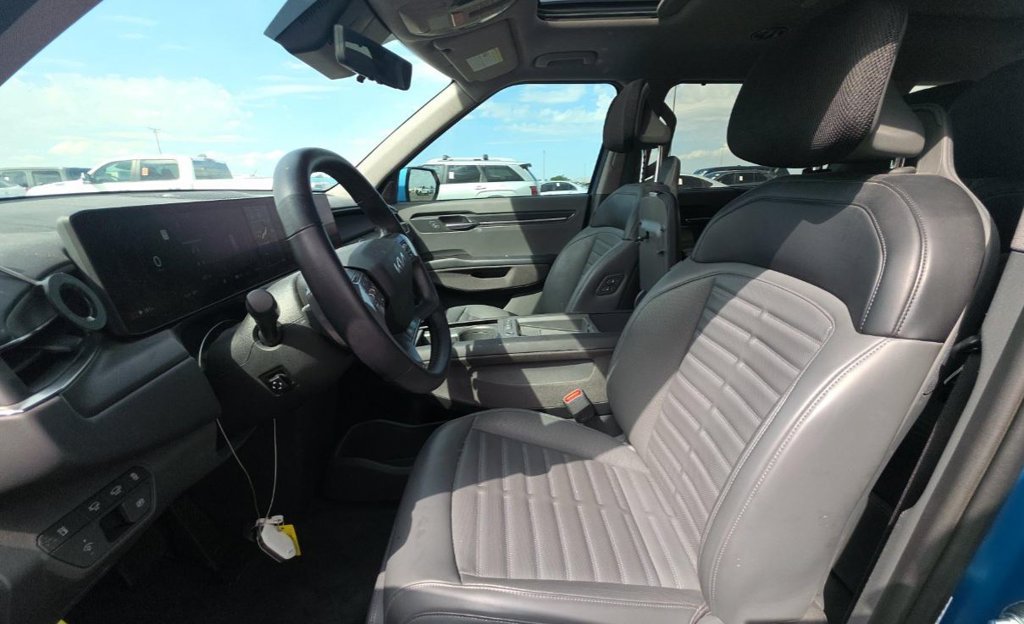 Used 2024 Blue Kia Land image 5